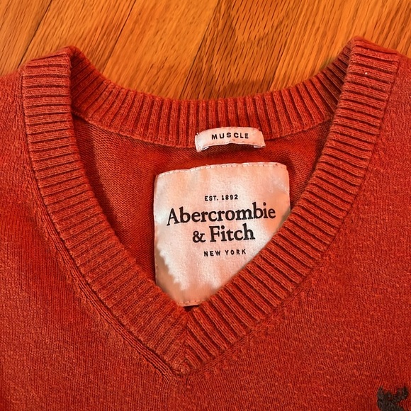 A&F V-neck sweater - Picture 2 of 5